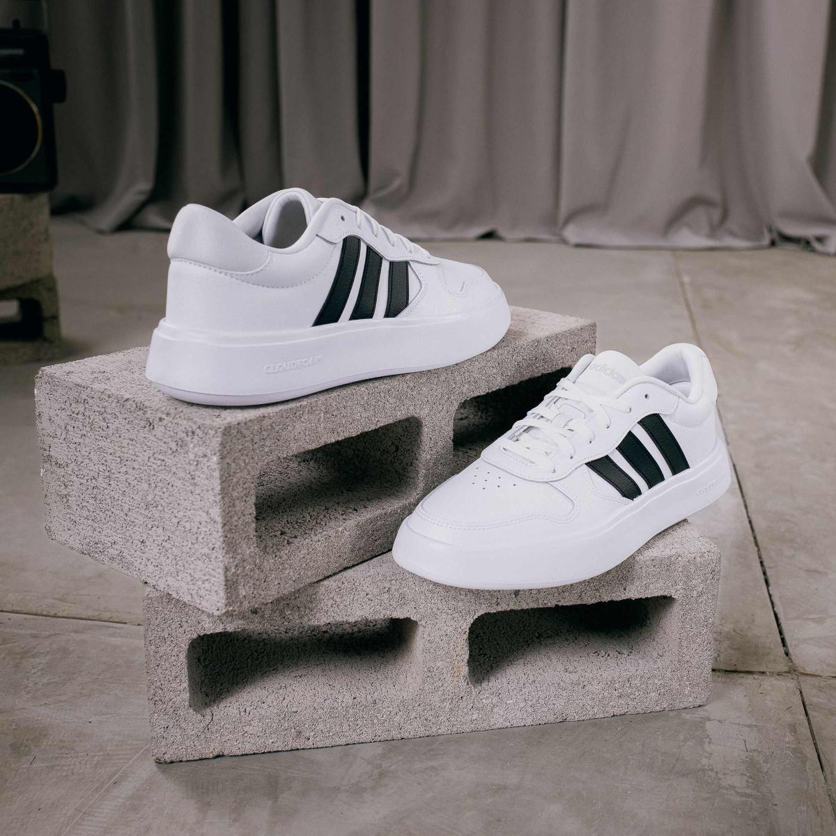 product/a/d/adidas_ih0856_14_footwear_photography_heromrktng_view_3-nw091625.jpg