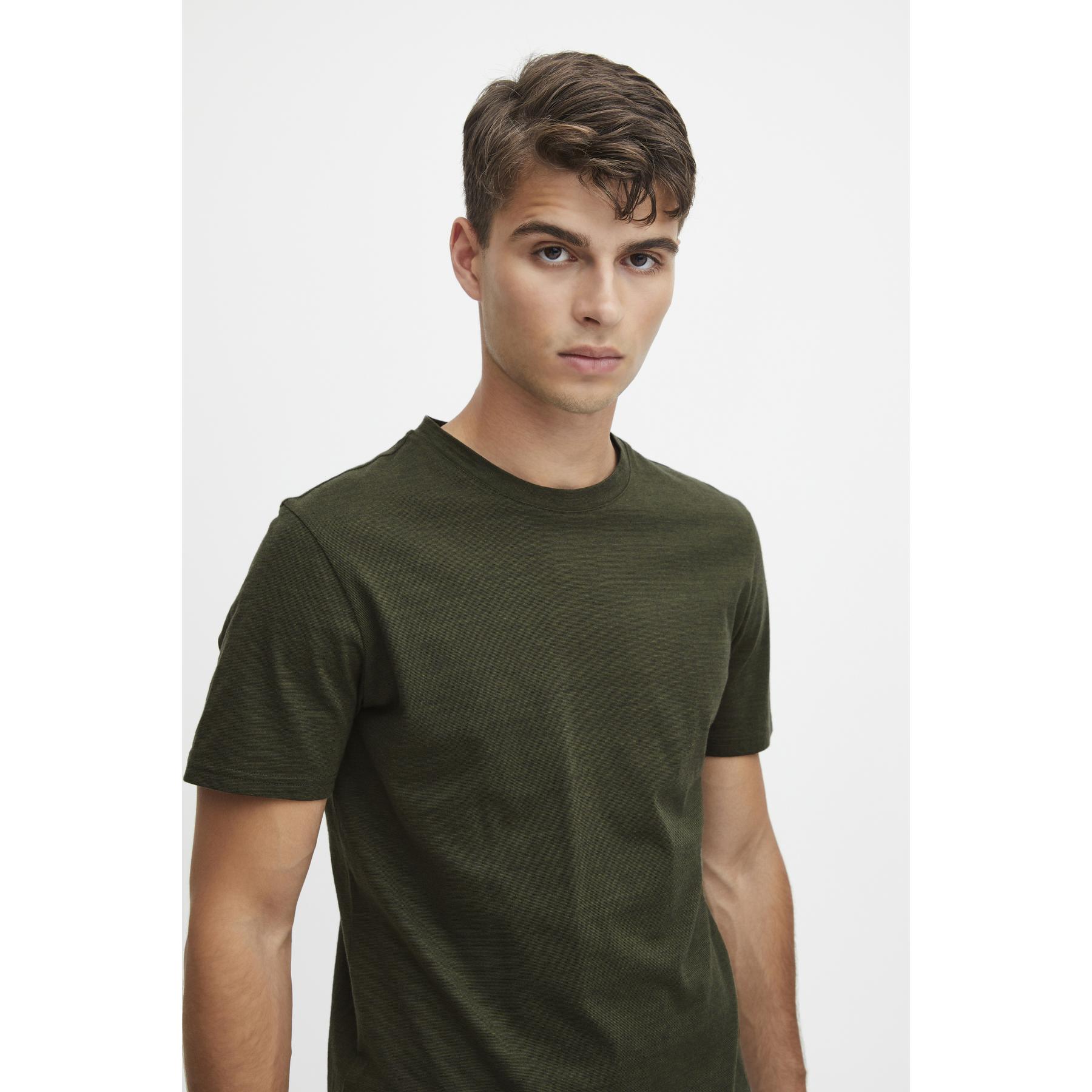 product/c/a/casual-friday_20504834-180322_6.jpg