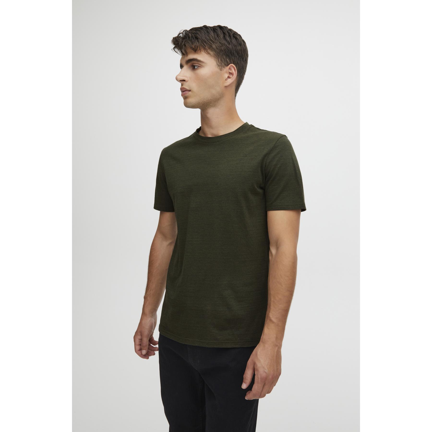 product/c/a/casual-friday_20504834-180322_8.jpg