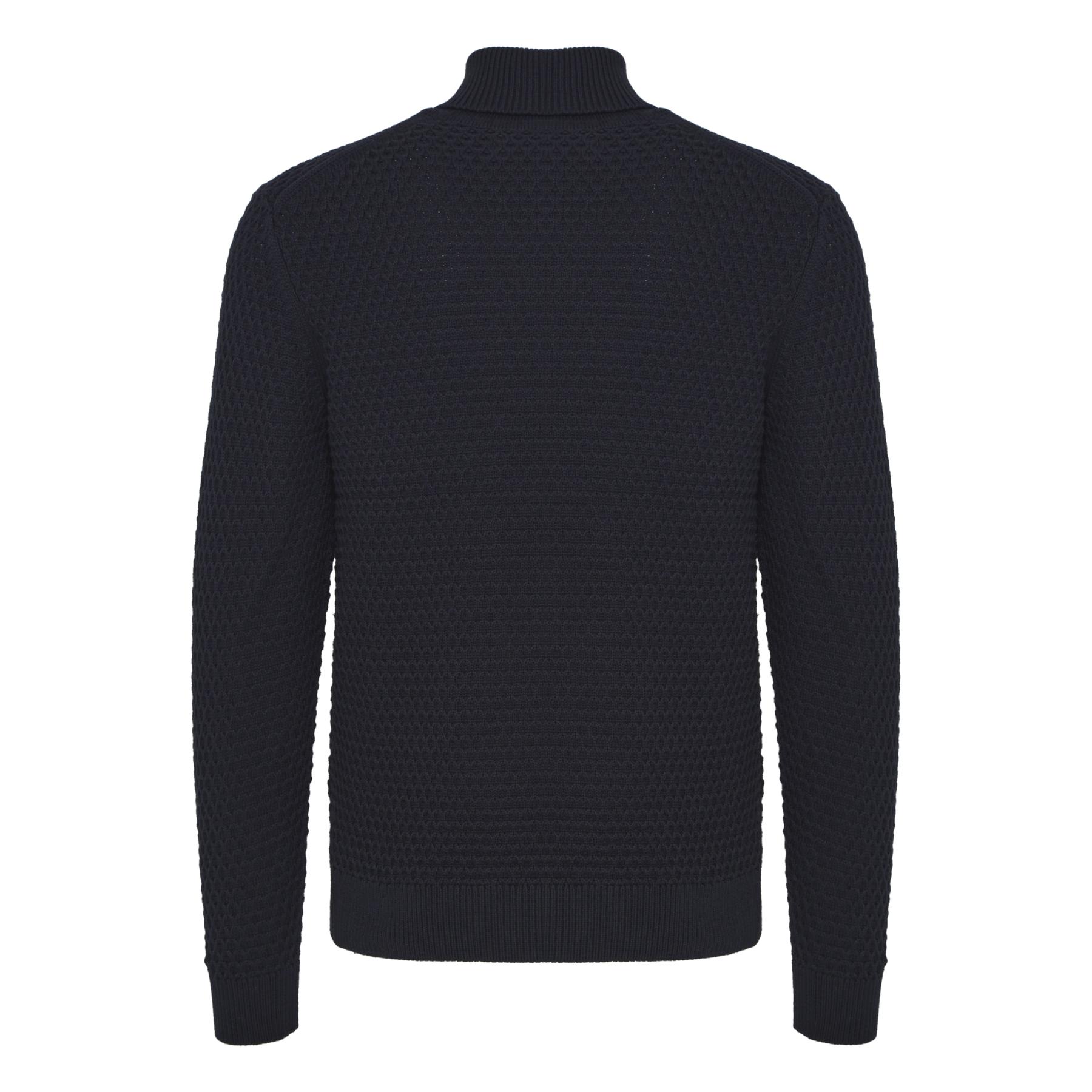 product/c/a/casual-friday_20505302-194013_1.jpg