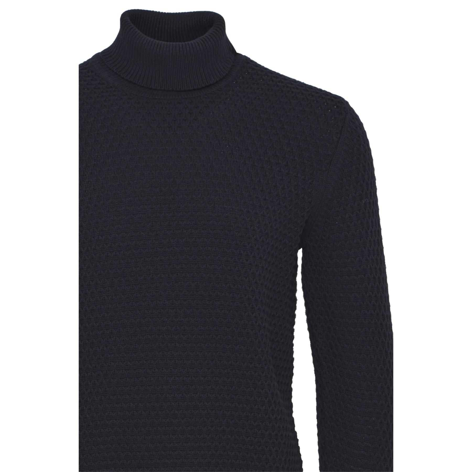 product/c/a/casual-friday_20505302-194013_2.jpg