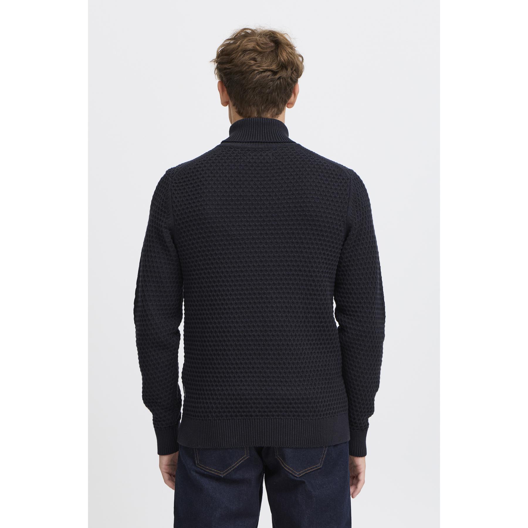 product/c/a/casual-friday_20505302-194013_5.jpg