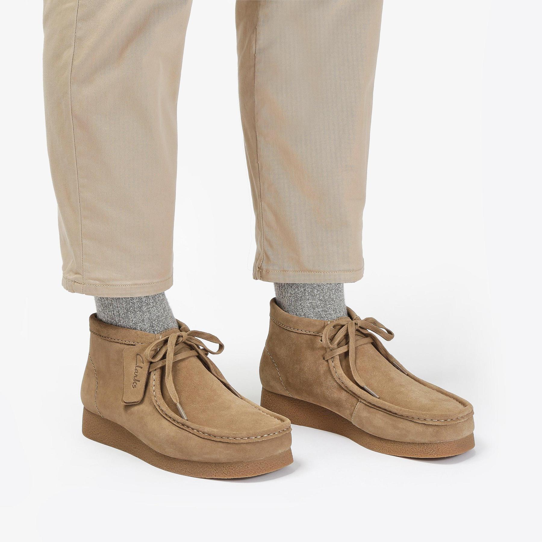 product/c/l/clarks_26172824_dark-sand_8.jpg