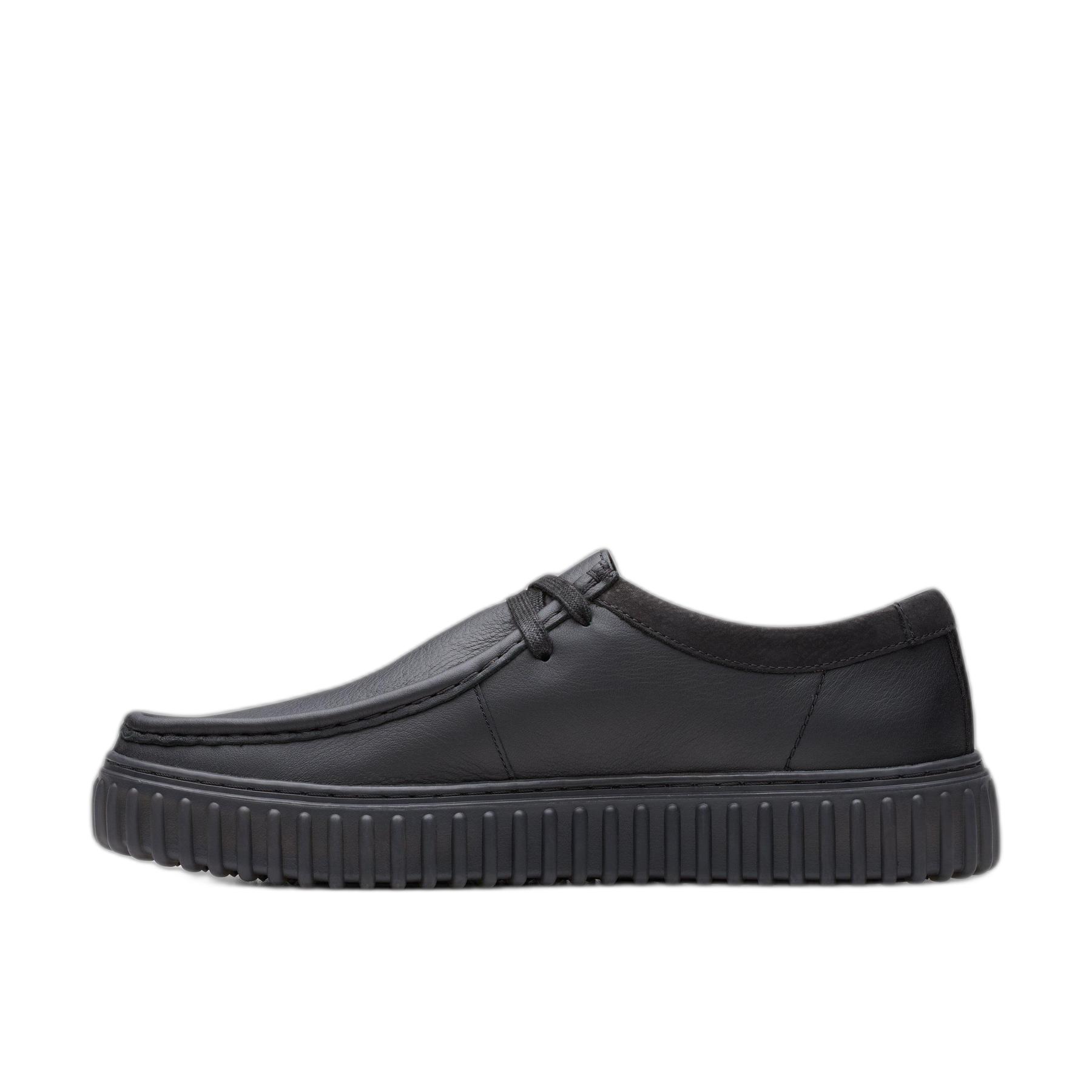 product/c/l/clarks_26181385_black-leather_2.jpg
