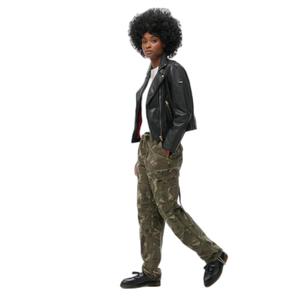 w7011070a-us7-women-s-cargo-trousers-superdry-camouflage-outline